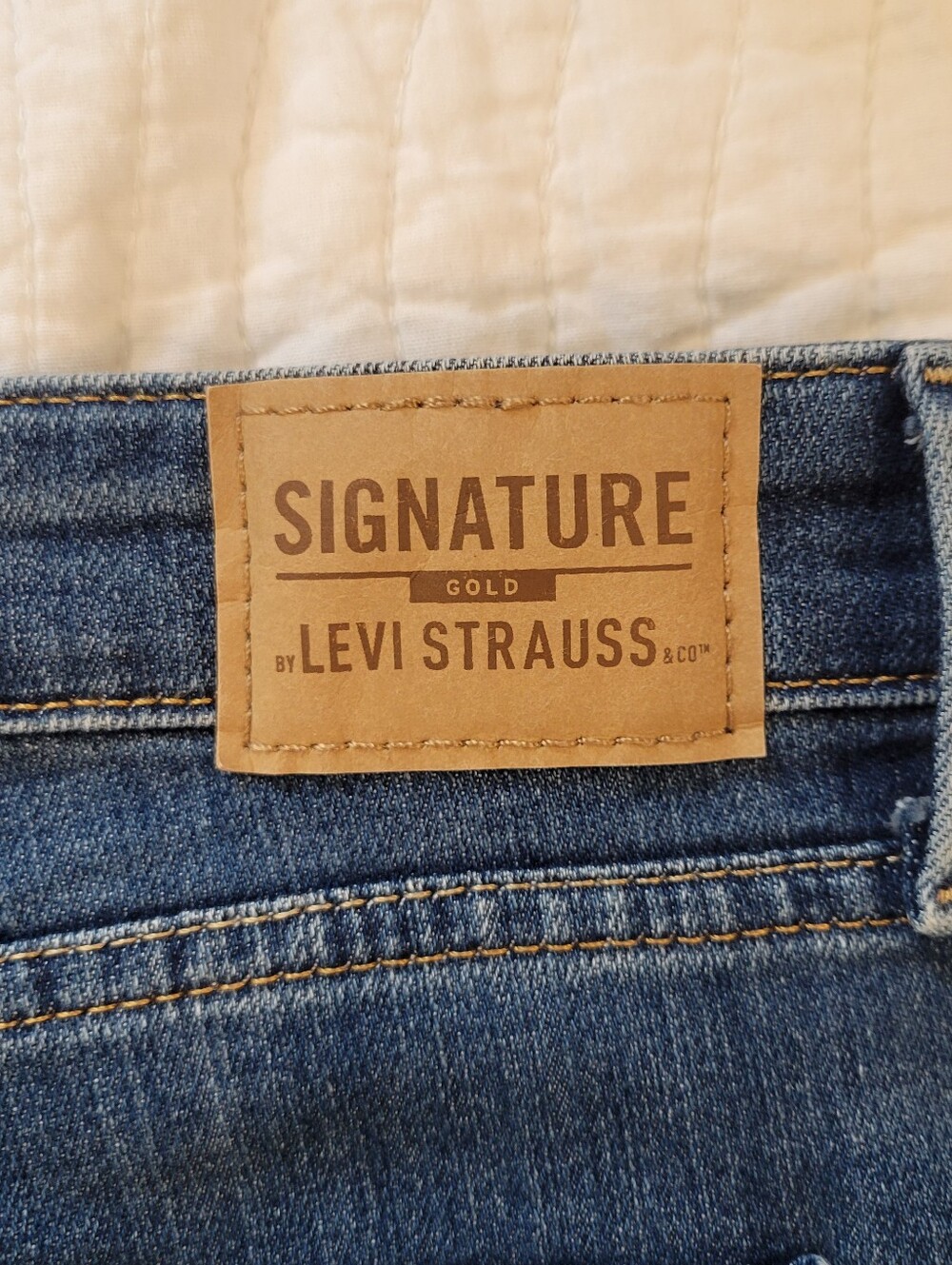 Levi Strauss Mid-Rise Tall Length Bootcut Jeans - Picture 3 of 8